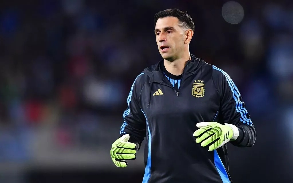 手感冰凉！赵嘉仁7中1仅拿3分1板2助1帽