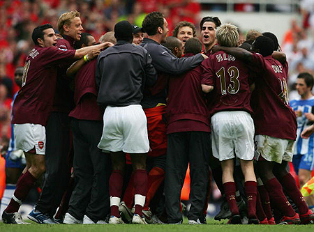 卫报：塞内加尔18岁门将被假经纪人诈骗，在国外被绑架身亡